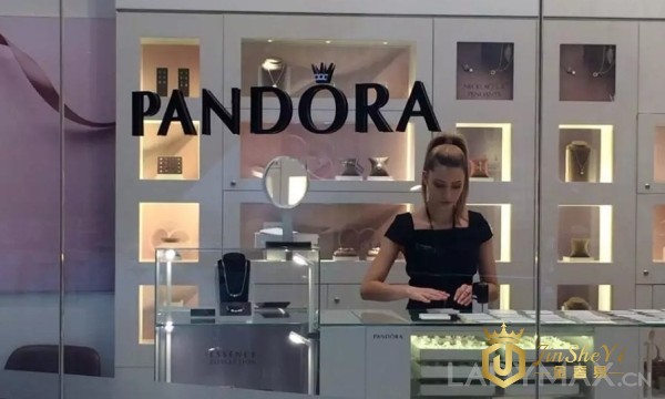 潘多拉珠宝中国CEO换人，将打击代购夺回定价权