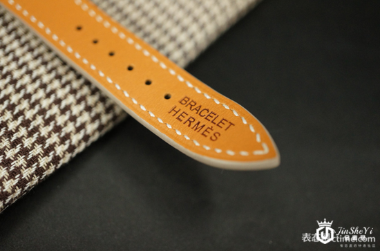 原厂表带做工精致，价格昂贵，因此也被李鬼们盯上了