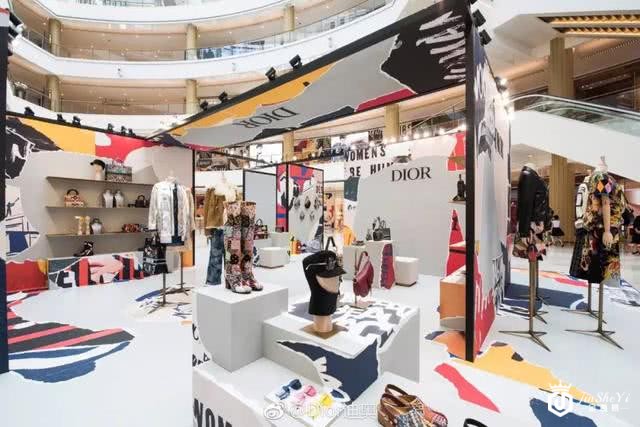 Burberry换logo,香奈儿玩抖音,傲娇的奢侈品今年怎么了?