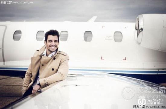 大卫&middot;甘迪佩戴IWC万国葡萄牙系列腕表拍摄广告