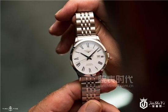 浪琴开创者系列L2.821.4.11.6 腕表，售价16,500元人民币
