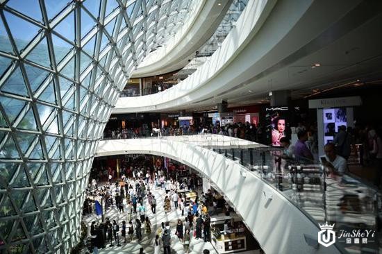 资料图：三亚海棠湾免税店。