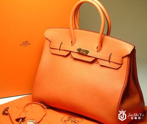 二手奢侈品回收商收二手爱马仕包包吗？