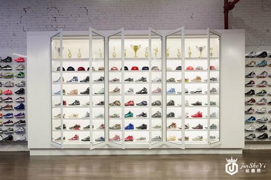 奢侈品牌转而拥抱二手奢侈品市场