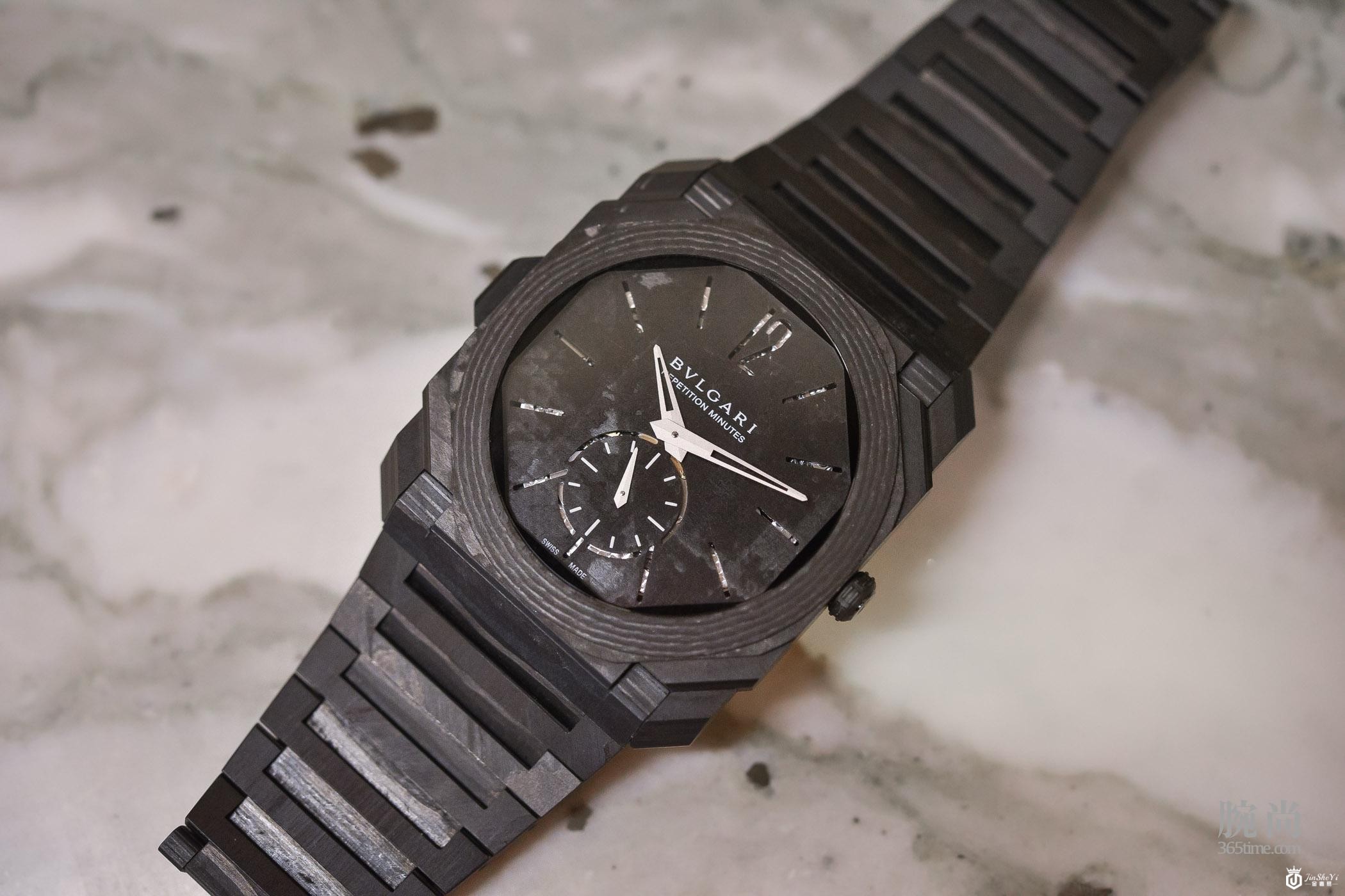 宝格丽三问碳纤维腕表