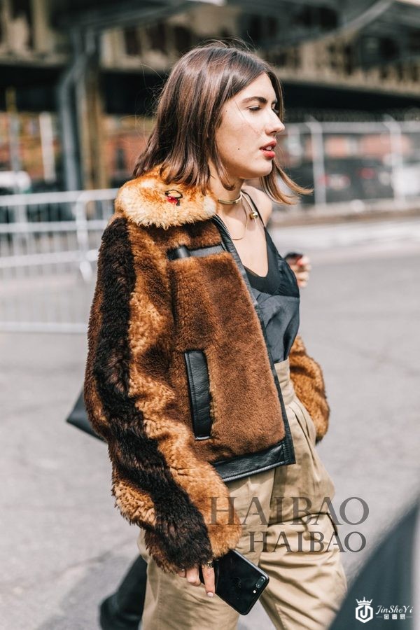 圣诞元素的穿搭造型