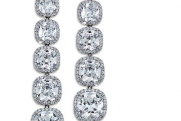 戴比尔斯珠宝相伴吴谨言亮相盛典活动：灵动闪耀