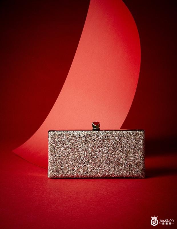 欧洲知名奢侈品在线零售商 Mytheresa 春节诚意献礼