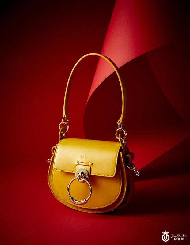 欧洲知名奢侈品在线零售商 Mytheresa 春节诚意献礼