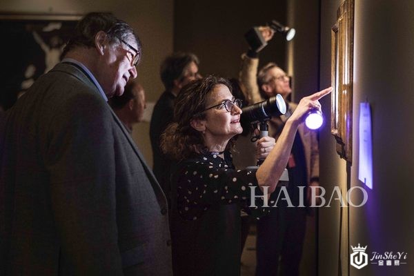 「艺术品鉴定程序(Vetting Process)」─来自29个不同领域约175位国际权威鉴定专家组成的委员会对所有参展艺术品的真伪进行专业鉴定，以确保每一件展品的质量、真伪和成色符合标准，凡是未符合标准的展品皆会立即撤销展出的资格，因此欧洲艺术博览会TEFAF Maastricht堪称是世界上最为严格的博览会