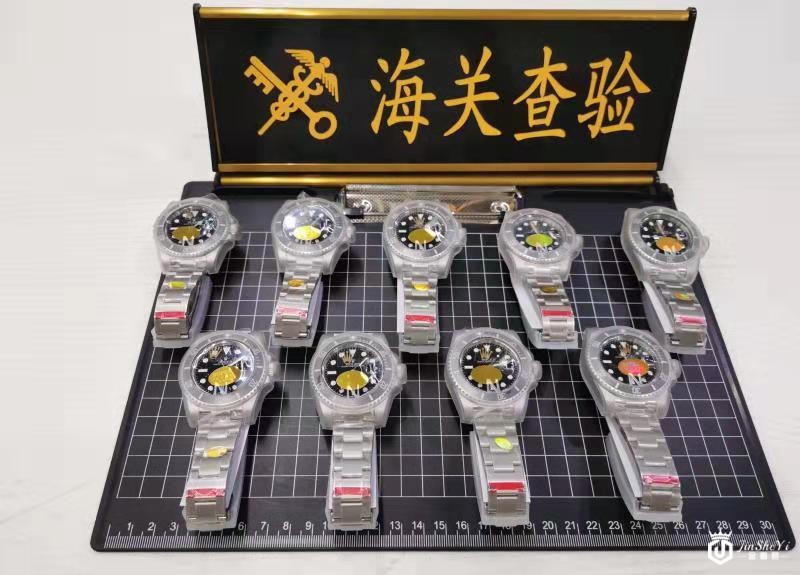 济南海关查获冒牌奢侈品300余件