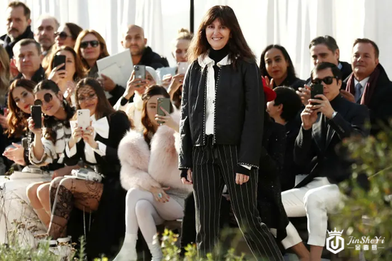 Chanel 创意总监 Virginie Viard 　图片来源 Shutterstock