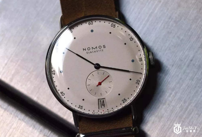 nomos手表属于什么档次？怎么样