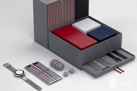 thom browne经典条纹上身三星galaxy z flip时尚跨界 thom browne经典条纹上身三星galaxy z flip时尚跨界