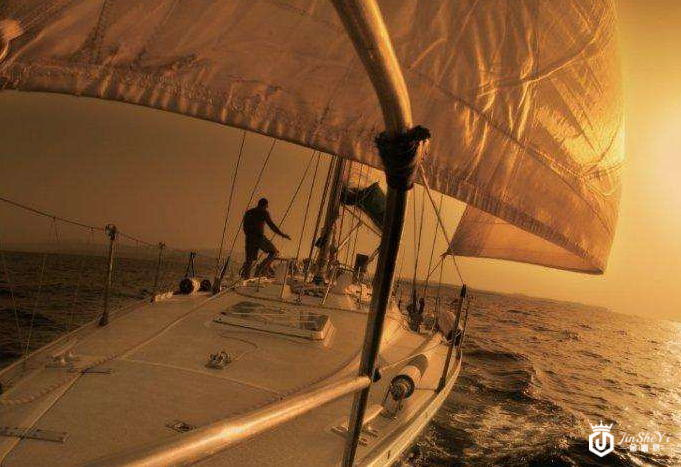 印度是一个购物天堂,除了享受印度美食美景旅行乐趣,购物也是印度之旅的一大亮点,印度的很多奢侈品价位都很便宜。那么印度有哪些奢侈品品牌？