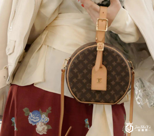 老花粉的大好消息！LV上新了一些千年大爆款 