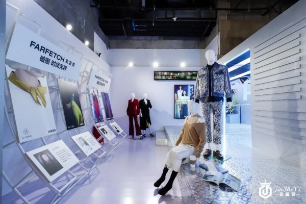 深度 | 为何阿里巴巴腾讯京东都看上了这家奢侈品电商? 深度 | 为何阿里巴巴腾讯京东都看上了这家奢侈品电商?