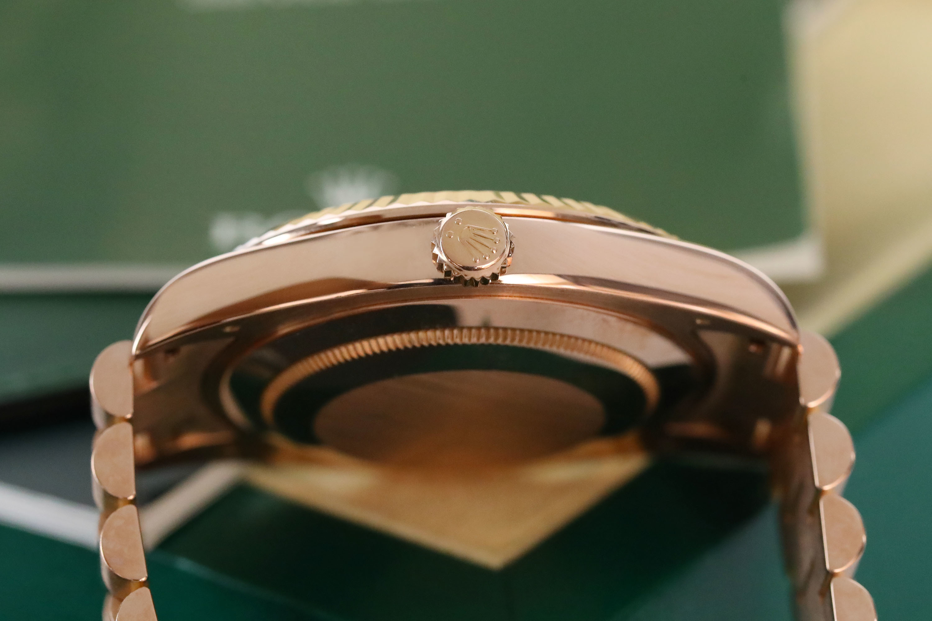 荆门劳力士蓝水鬼手表回收行情怎样?图2