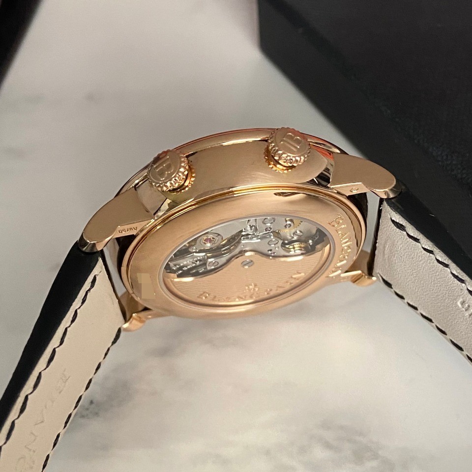 九九新宝珀经典系列18K玫瑰金自动机械男表图2