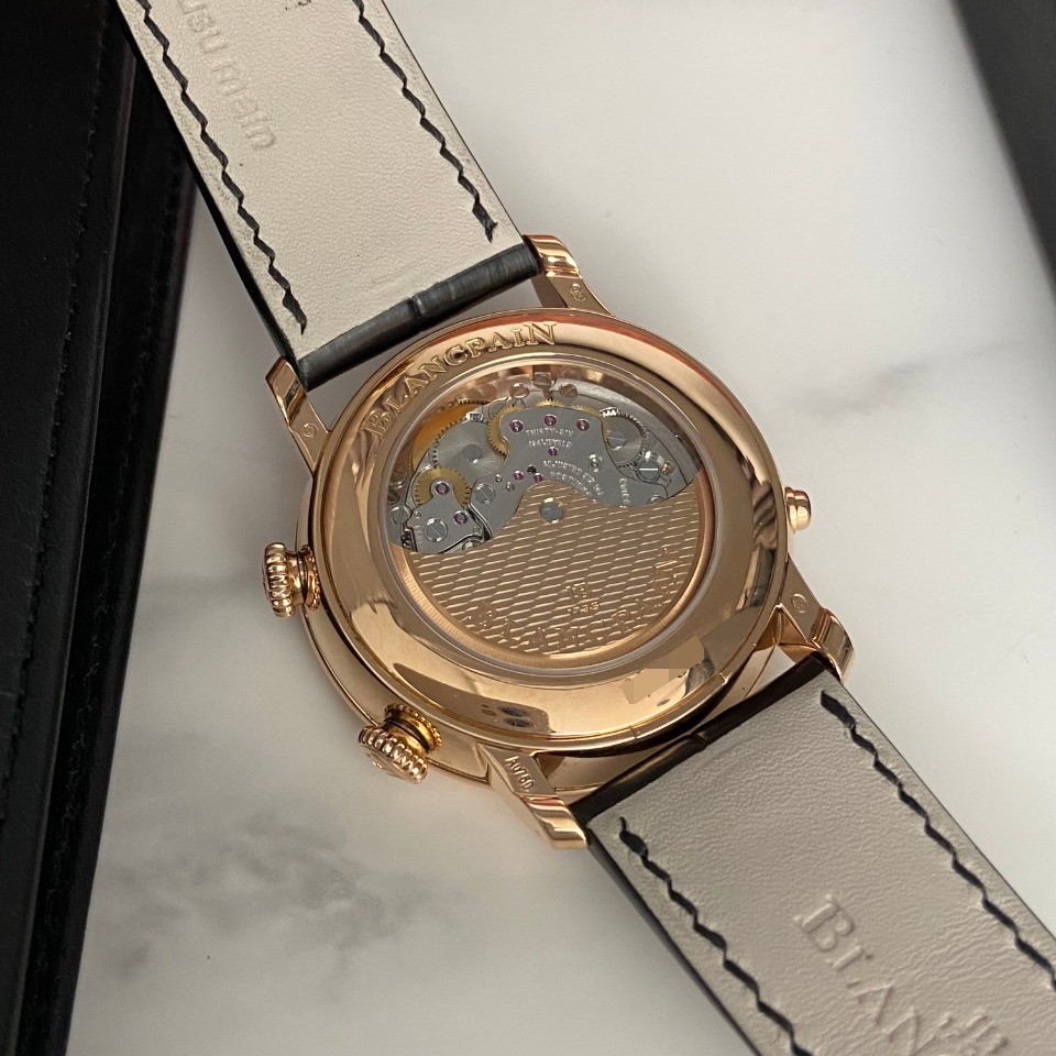 九九新宝珀经典系列18K玫瑰金自动机械男表图4