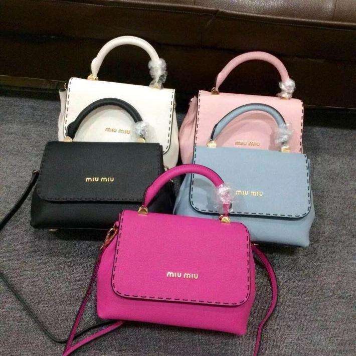 连云港普拉达包包回收行情怎么样？图2