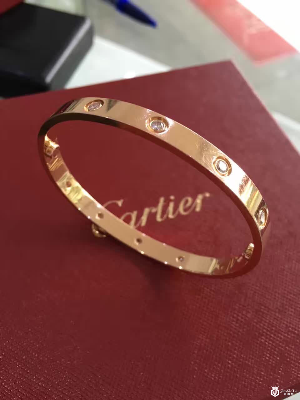 2万买的卡地亚黄金手镯回收