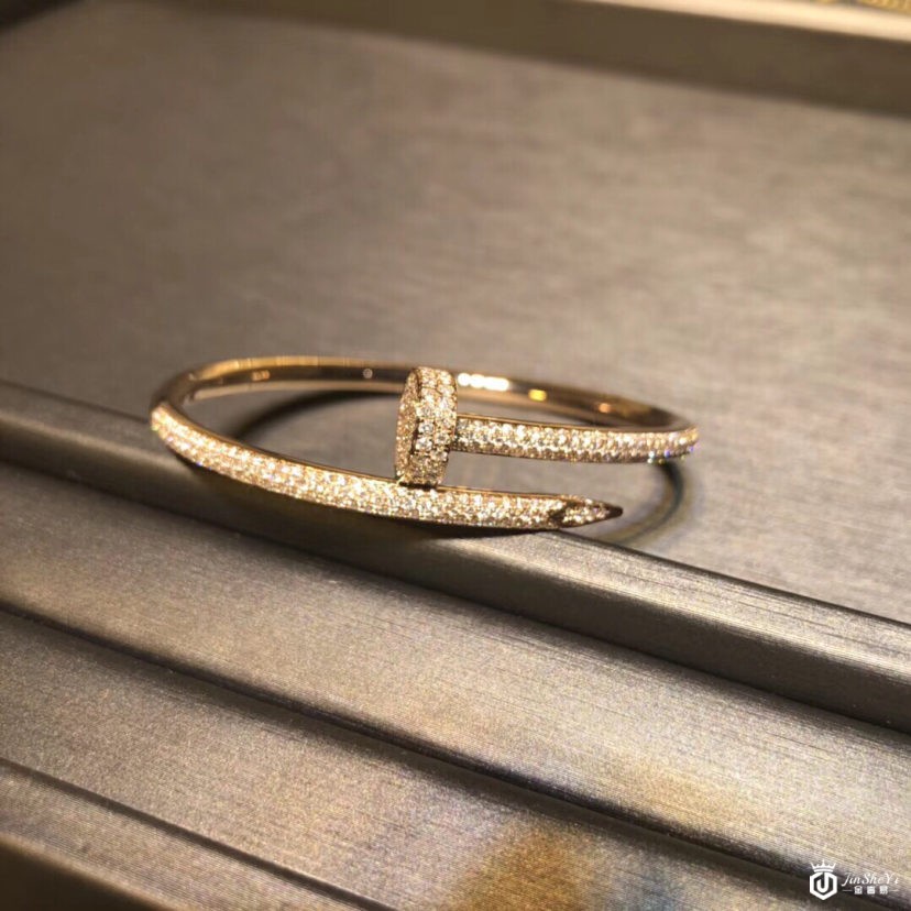 2万买的卡地亚黄金手镯回收