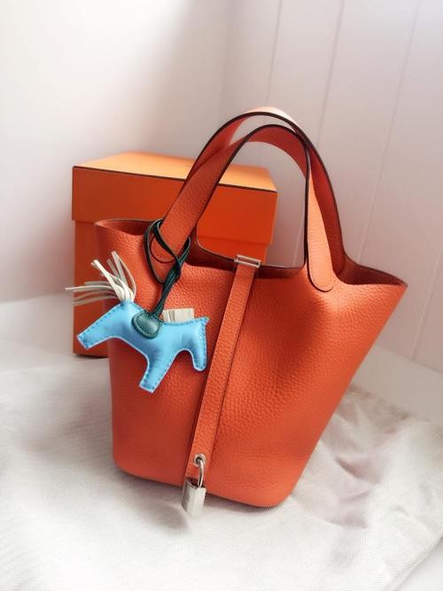 葫芦岛巴黎世家包包哪些款式回收价格高图2