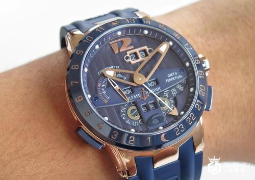 双向调节的雅典万年历手表,在深圳二手回收行情