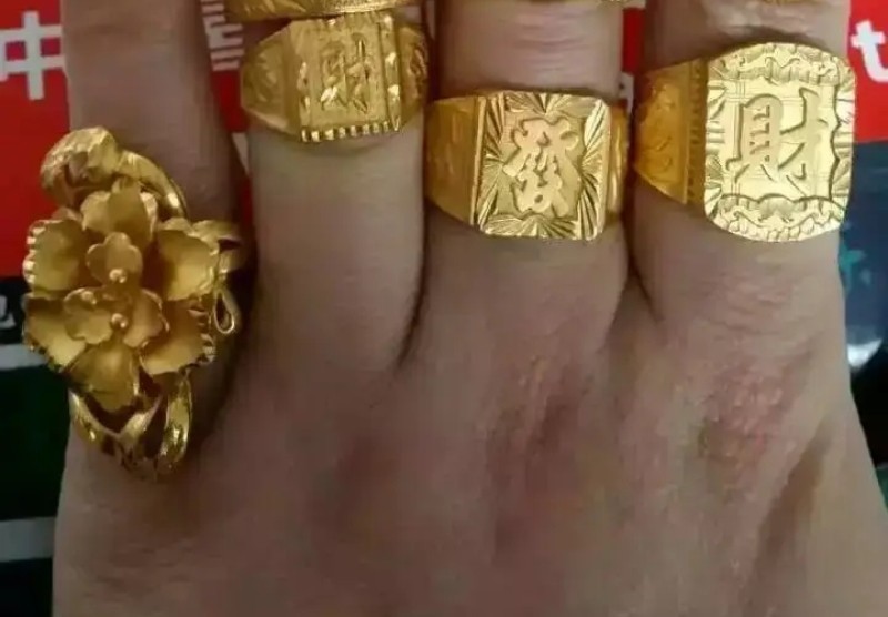 芙蓉区黄金摆件回收怎么回收？图2