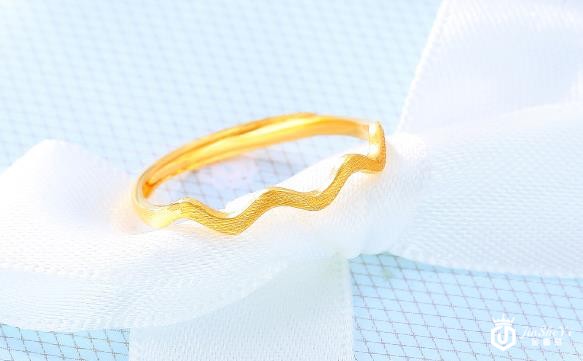 影响今日黄金价钱