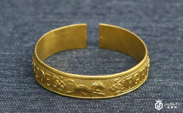 古法黄金手镯多少钱一克