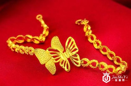 手镯手链回收价一样吗