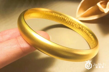 古法金手镯有划痕能回收吗
