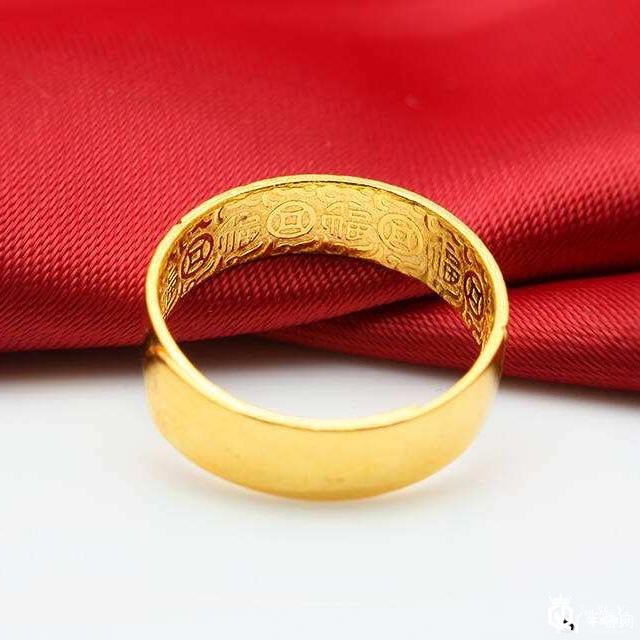 黄金饰品在回收