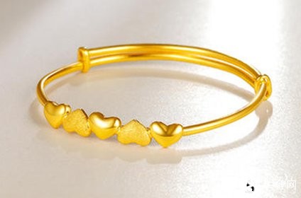 商场里卖的老凤祥黄金手镯回收多少钱