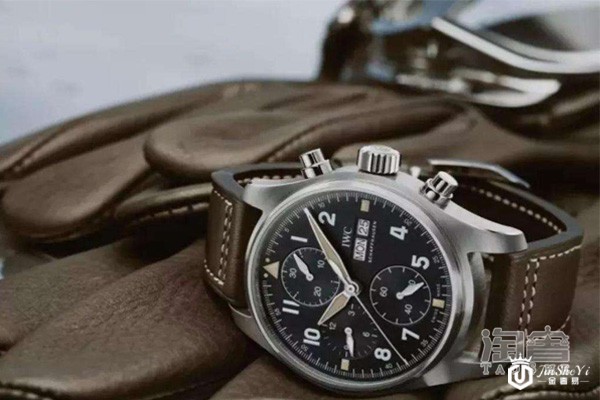 万国表三表盘计时腕表