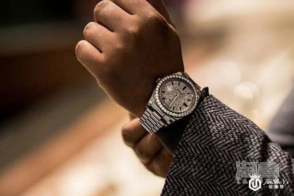 男士手表带右手啥意思 戴哪只手也有讲究