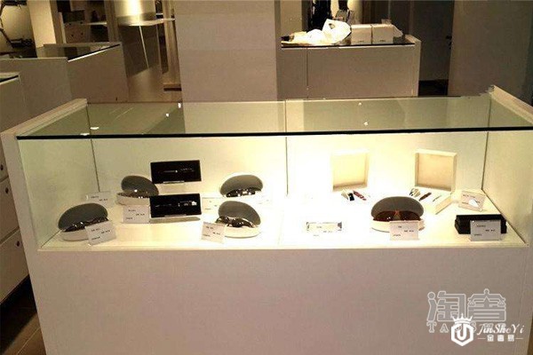 奢侈品回收公司柜台