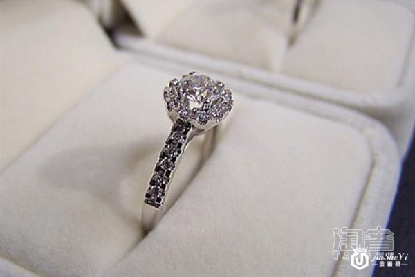 钻戒可以用牙膏洗吗 清洗钻戒最好的方法 钻戒可以用牙膏洗吗 清洗钻戒最好的方法