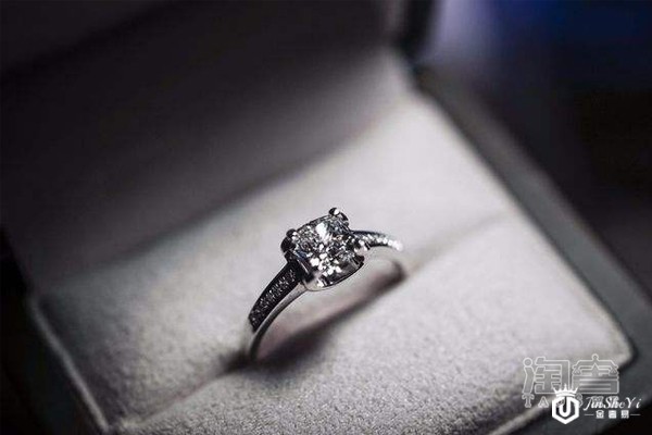 2万的钻戒能卖多少钱 你的钻戒回收亏了吗 2万的钻戒能卖多少钱 你的钻戒回收亏了吗