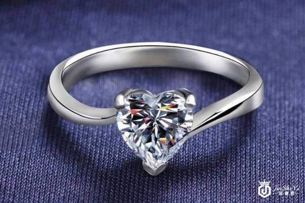 结婚钻戒如何保养,爱与被爱同样值得被尊重 结婚钻戒如何保养,爱与被爱同样值得被尊重