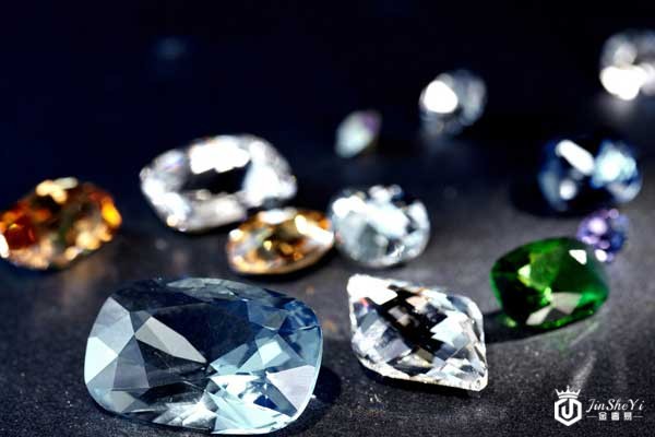 探寻南京钻石价格评估