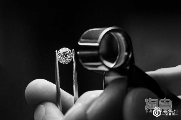 上等裸钻和成品钻戒哪一个保值率更高? 上等裸钻和成品钻戒哪一个保值率更高?