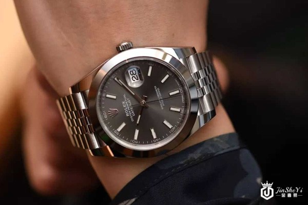 日常佩戴劳力士手表必须注意哪些细节？