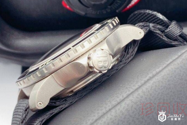 宝珀手表表盘实拍