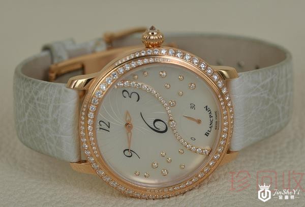 在网上回收二手表都是怎么定价的