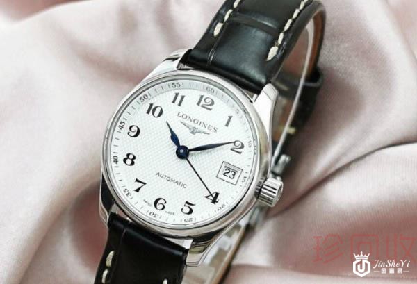 闲置一年的二手浪琴手表值得回收吗