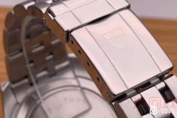 回收帝舵手表哪家好 这些渠道皆可选