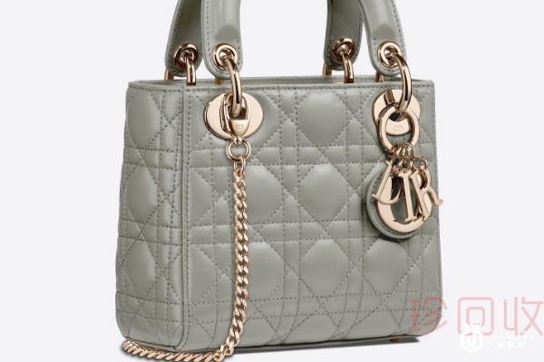 迪奥四格包回收什么价格还得看品相